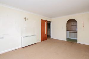 LIVING ROOM- click for photo gallery